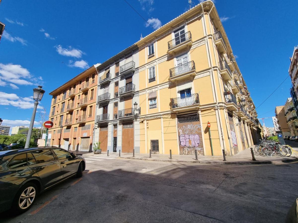 Centrica Y Encantadora Vivienda. Valencia Exterior photo